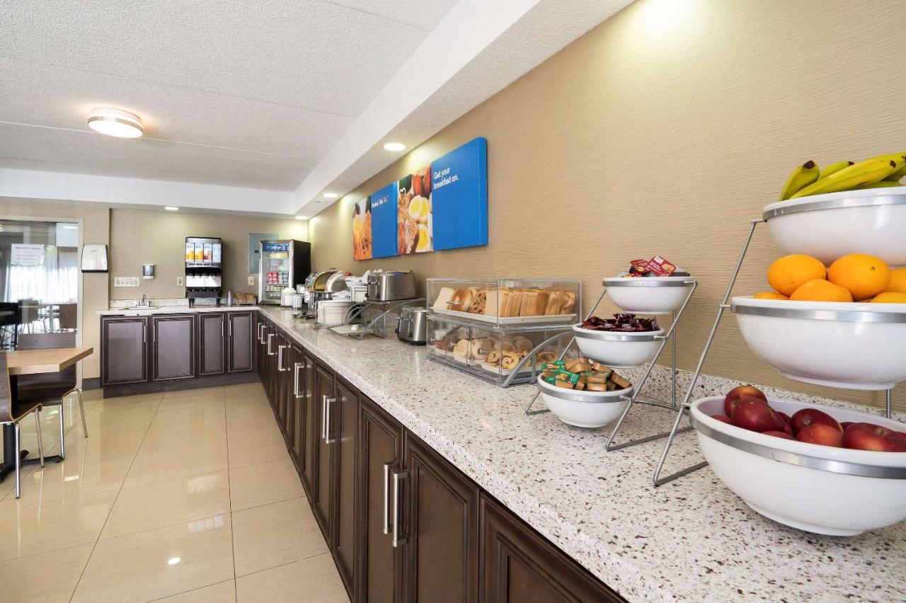 נורת ביי Comfort Inn Lakeshore מראה חיצוני תמונה