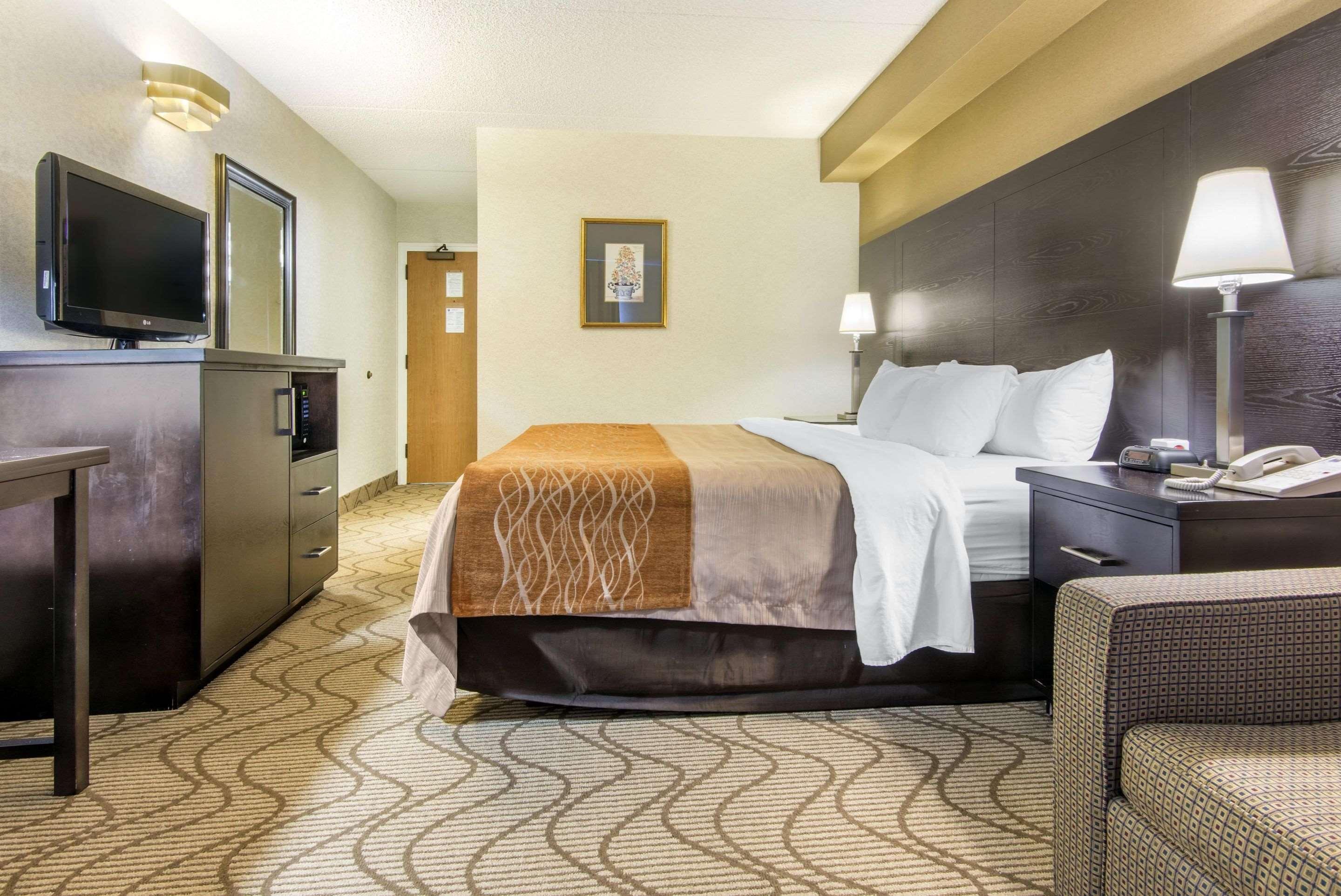 נורת ביי Comfort Inn Lakeshore מראה חיצוני תמונה