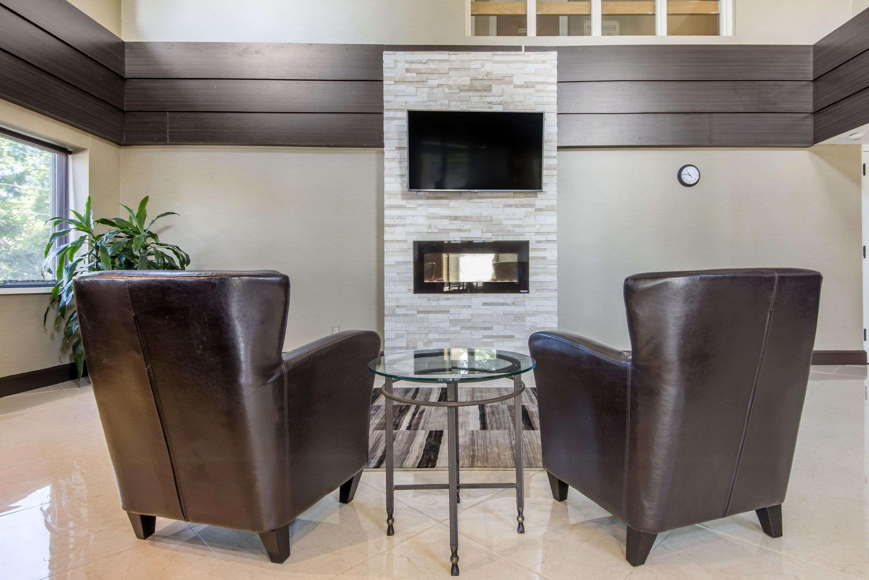 נורת ביי Comfort Inn Lakeshore מראה חיצוני תמונה