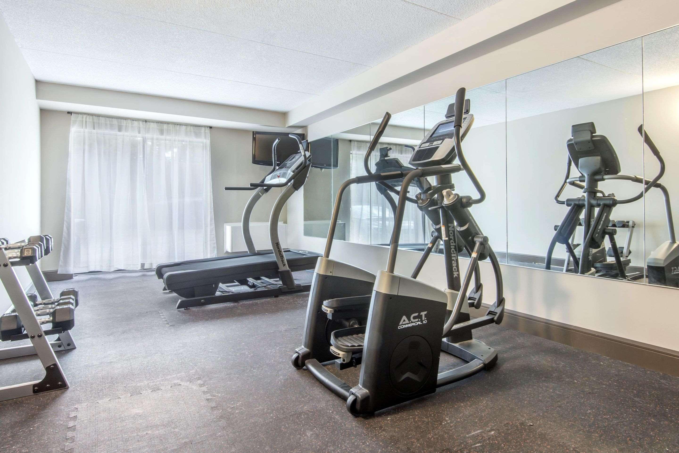 נורת ביי Comfort Inn Lakeshore מראה חיצוני תמונה