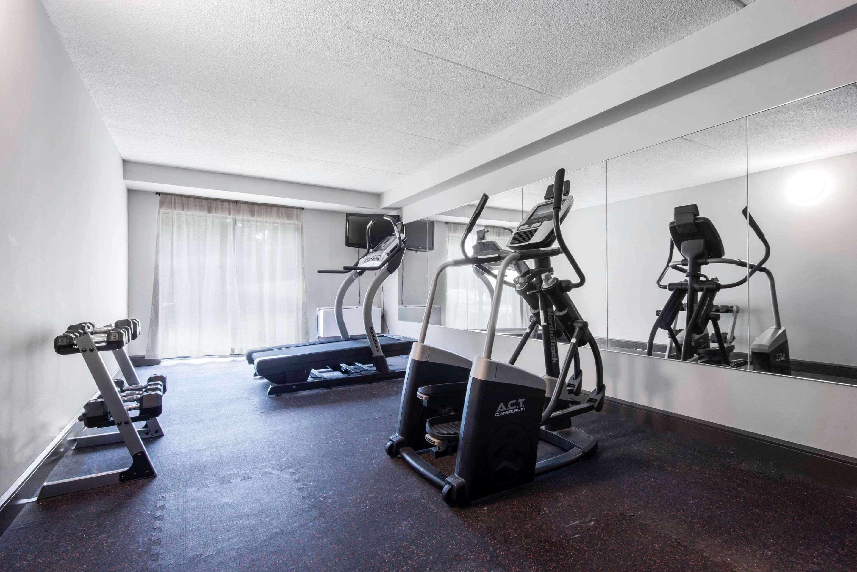 נורת ביי Comfort Inn Lakeshore מראה חיצוני תמונה