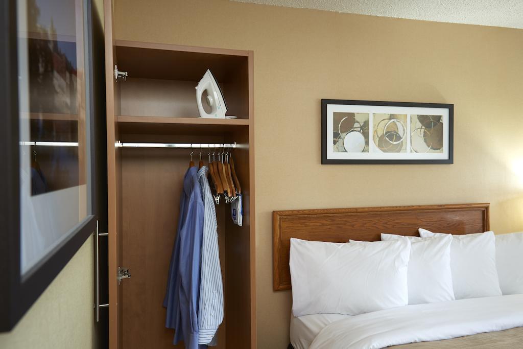 נורת ביי Comfort Inn Lakeshore מראה חיצוני תמונה