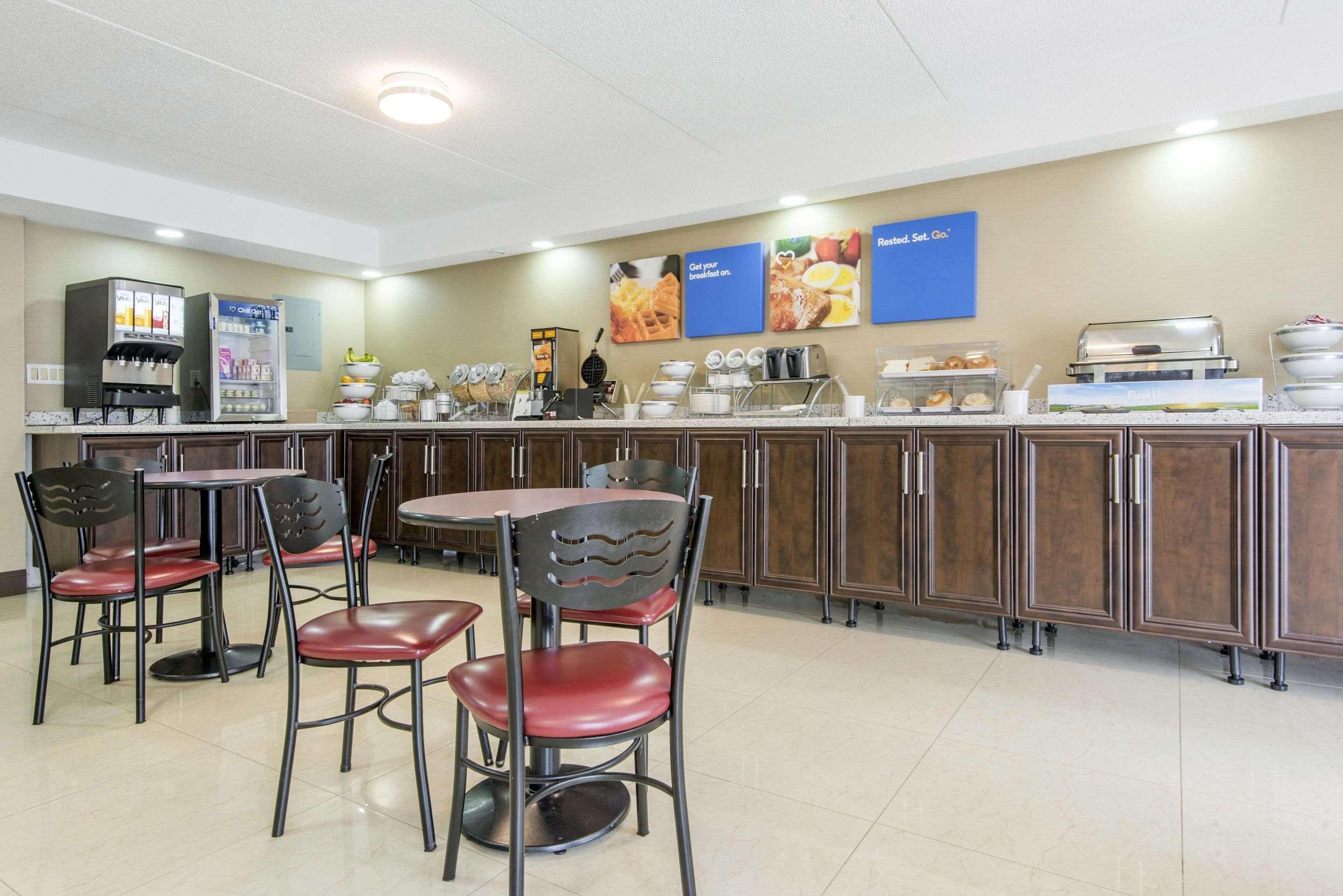 נורת ביי Comfort Inn Lakeshore מראה חיצוני תמונה
